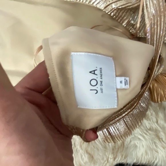 J.O.A. Metallic pink Halter Neck Sleeveless Top - Picture 4 of 5